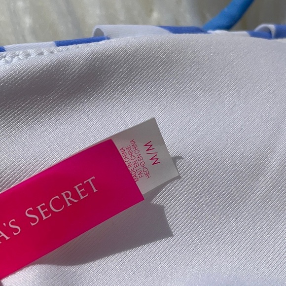 🎉2xHP🎉Victoria’s Secret Ruffled Bikini - Picture 2 of 8